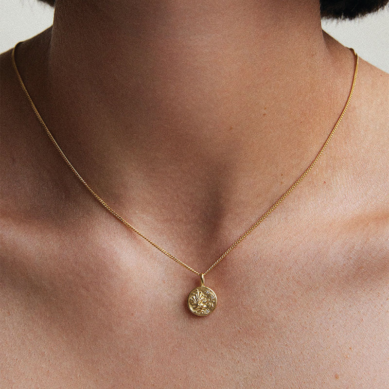Premium Pisces Petite Zodiac Charm in 18K Gold